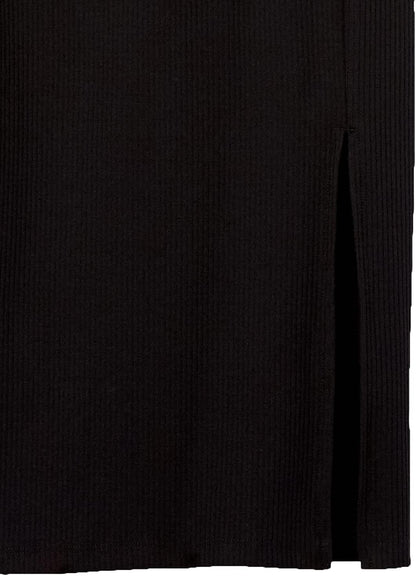 The Ribbed Knit Skirt in black — knit texture detail